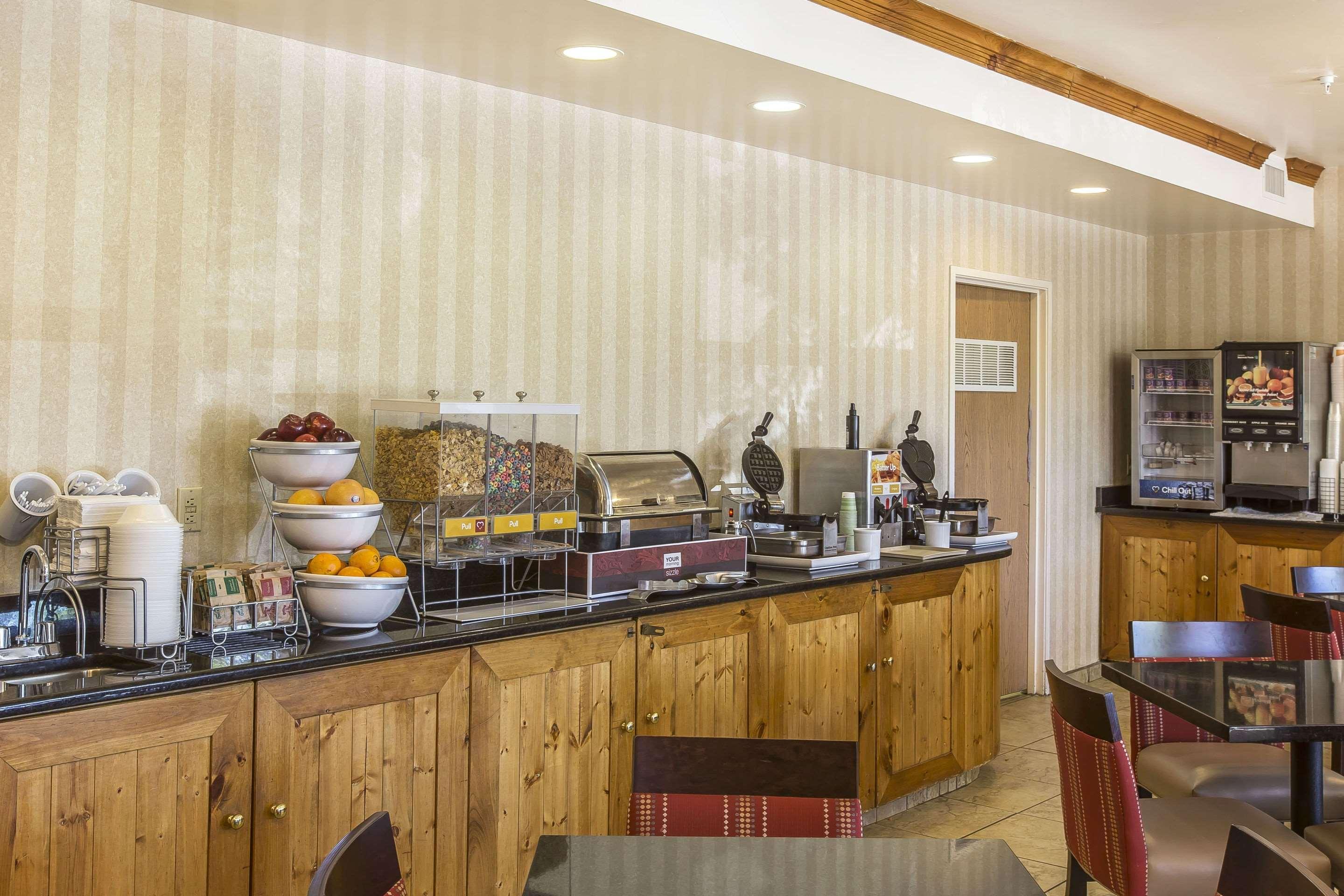 Comfort Suites Summit County Дилън Екстериор снимка